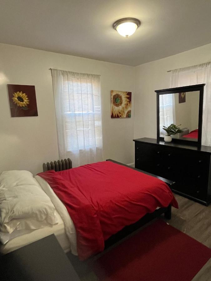 Three Bed One Bath Apt 25 Mins To Nyc Belleville Exterior photo