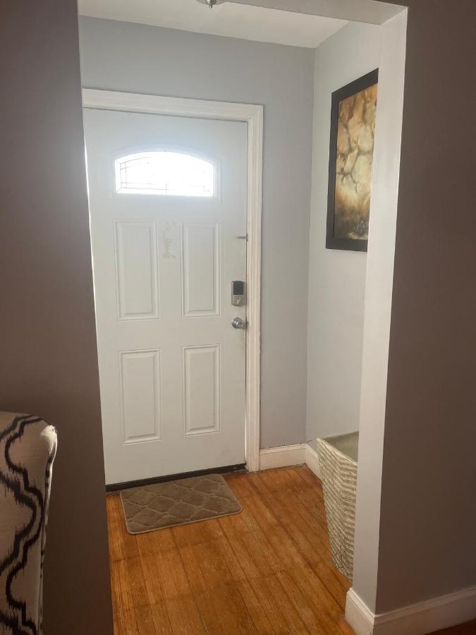Three Bed One Bath Apt 25 Mins To Nyc Belleville Exterior photo